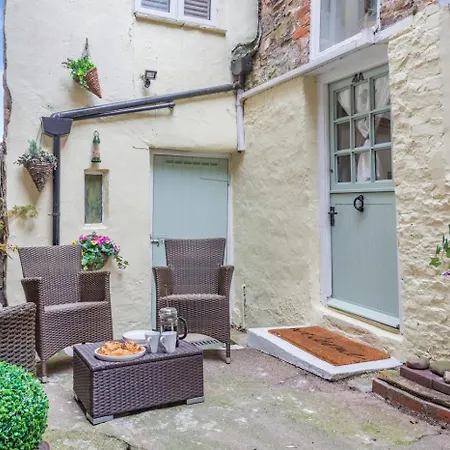 2 Bed In Oc-f31871 Holiday home
