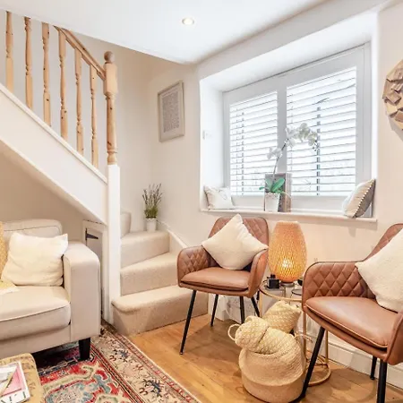 2 Bed In Oc-f31871 *
